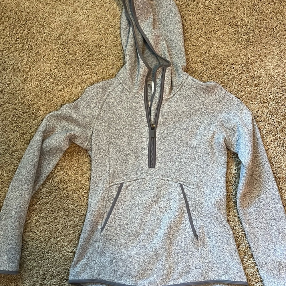 Lululemon pullover. Size 4